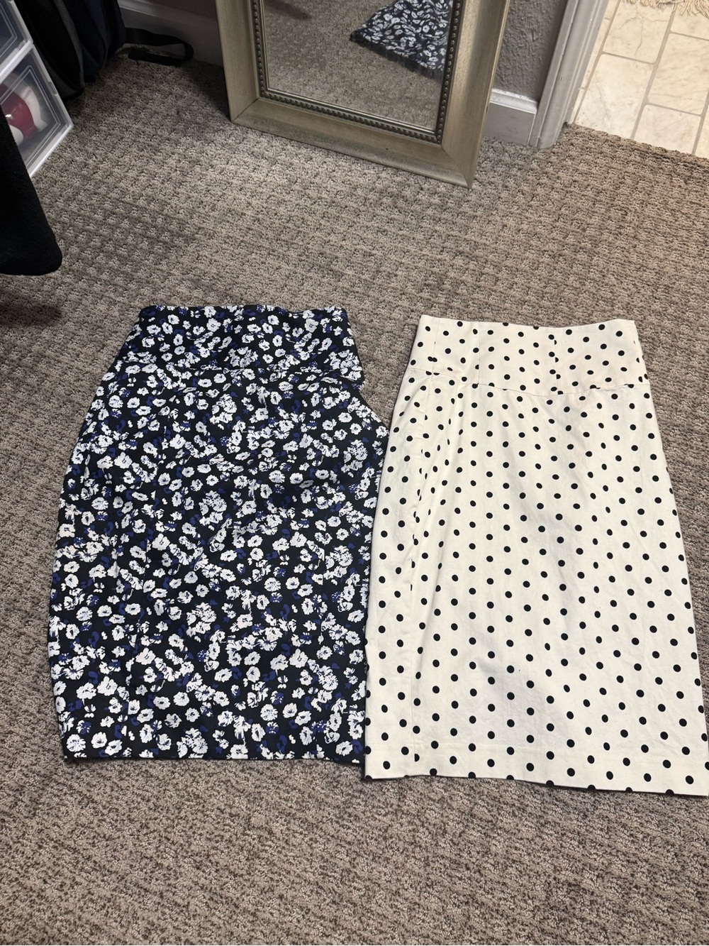 Express Navy Floral Pencil Skirt